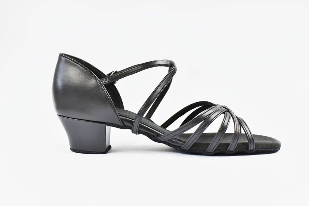 Cara: Black
