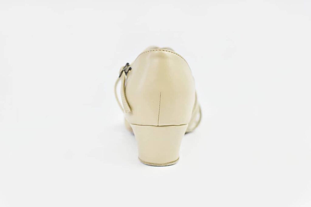 Cara: Beige